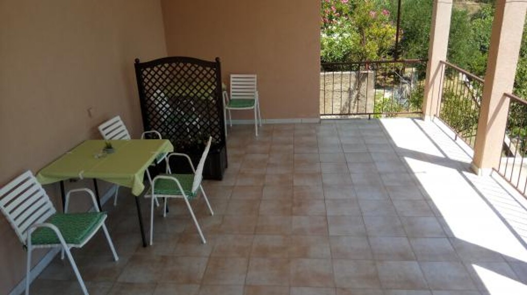 Image 3813918 - 6