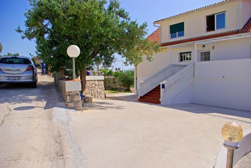Image 3813360 - 3