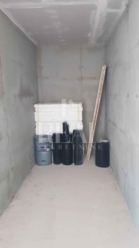 Image 12