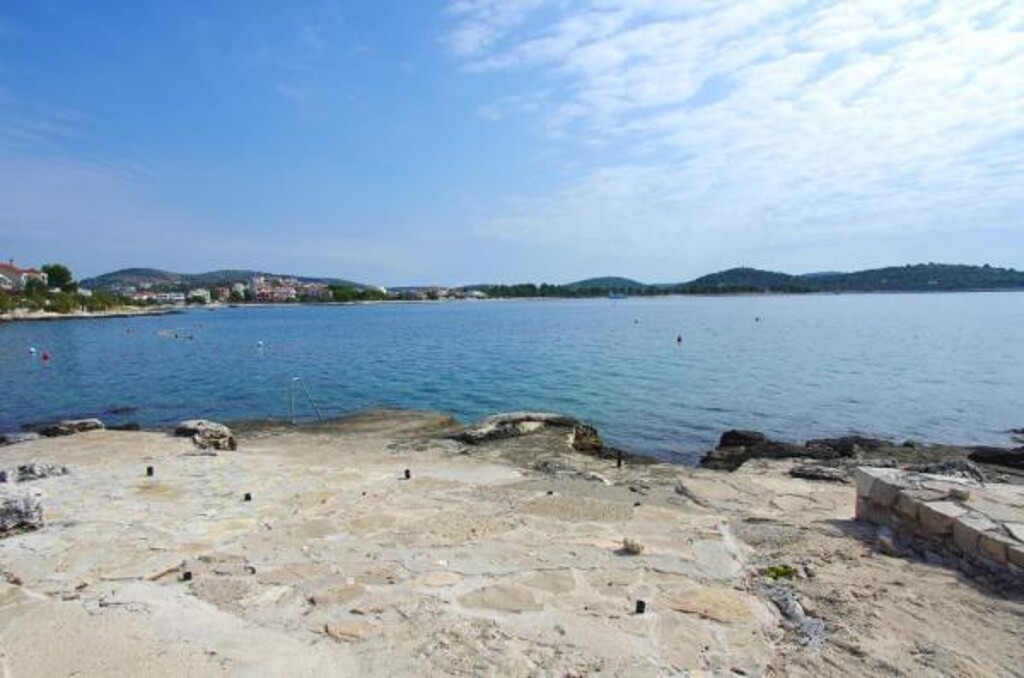 Image 3812604 - 8