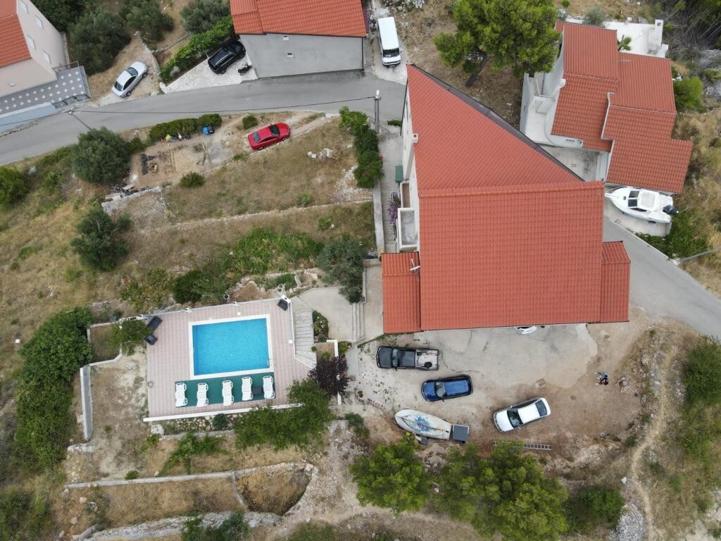 Image 3810890 - 11