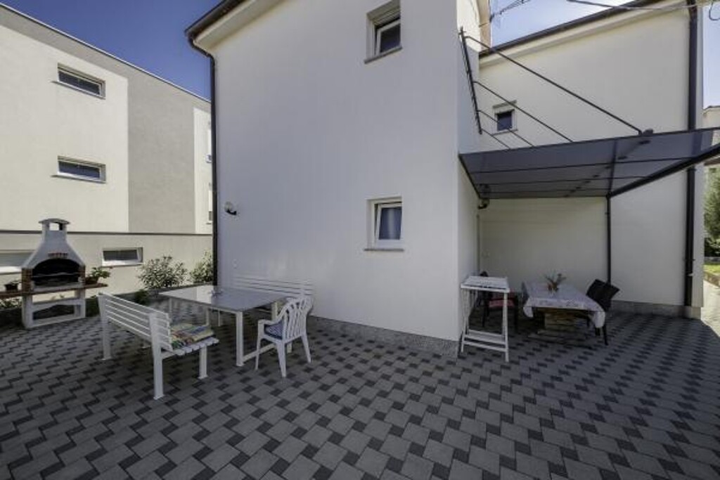 Image 3815070 - 3