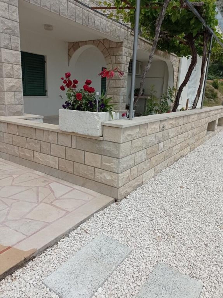 Image 3812961 - 9