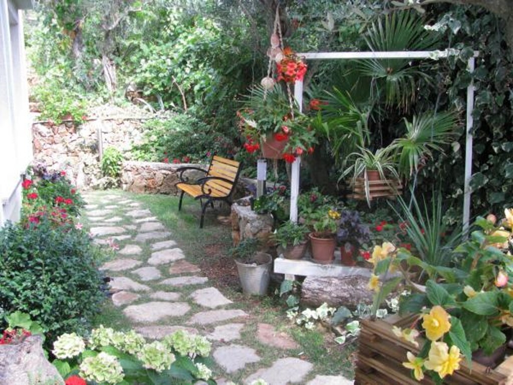 Image 3823112 - 6