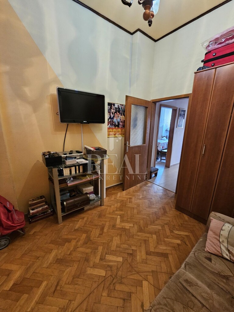 Image 9