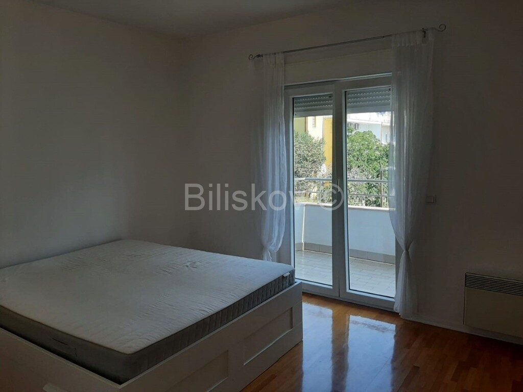 Image 6093500 - 8