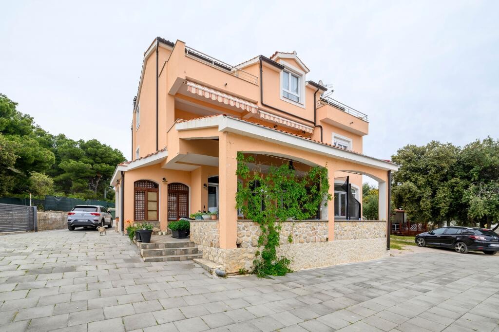 Image 3812219 - 2