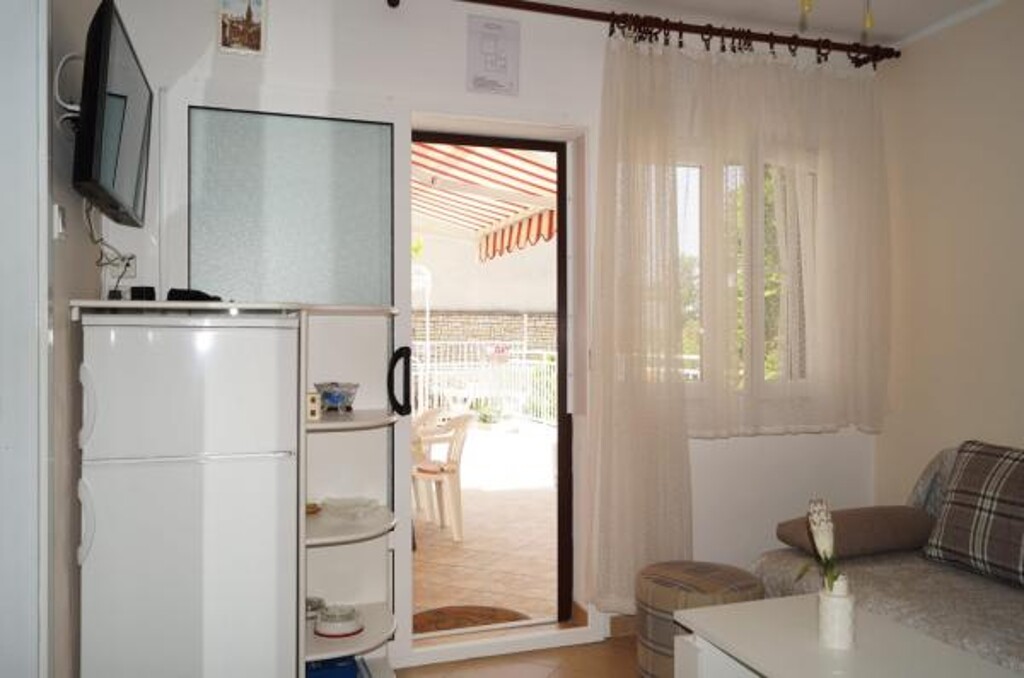 Image 3814938 - 9