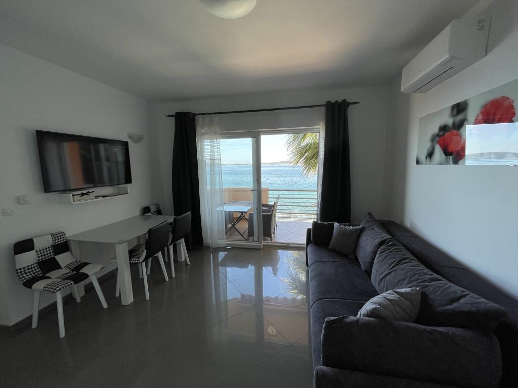 Image 3815339 - 12