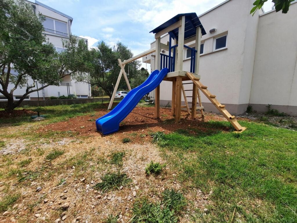 Image 12
