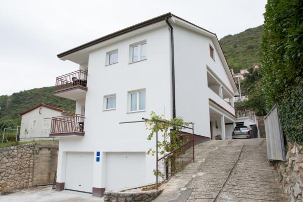 Image 3813869 - 4