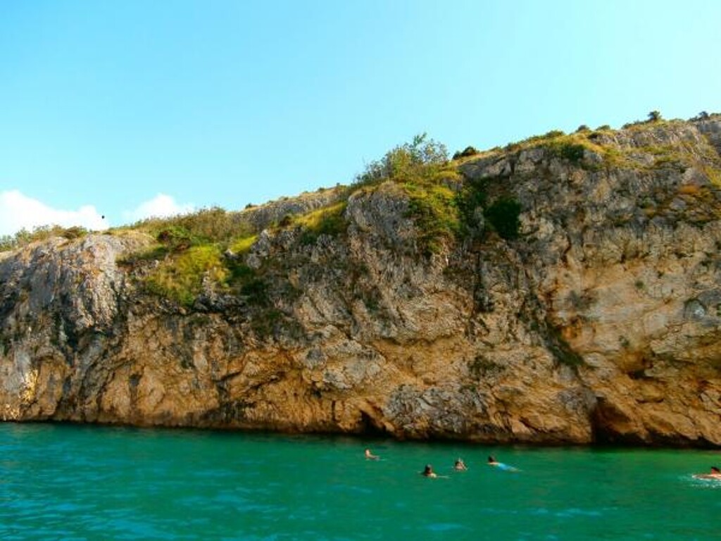 Image 3832240 - 18