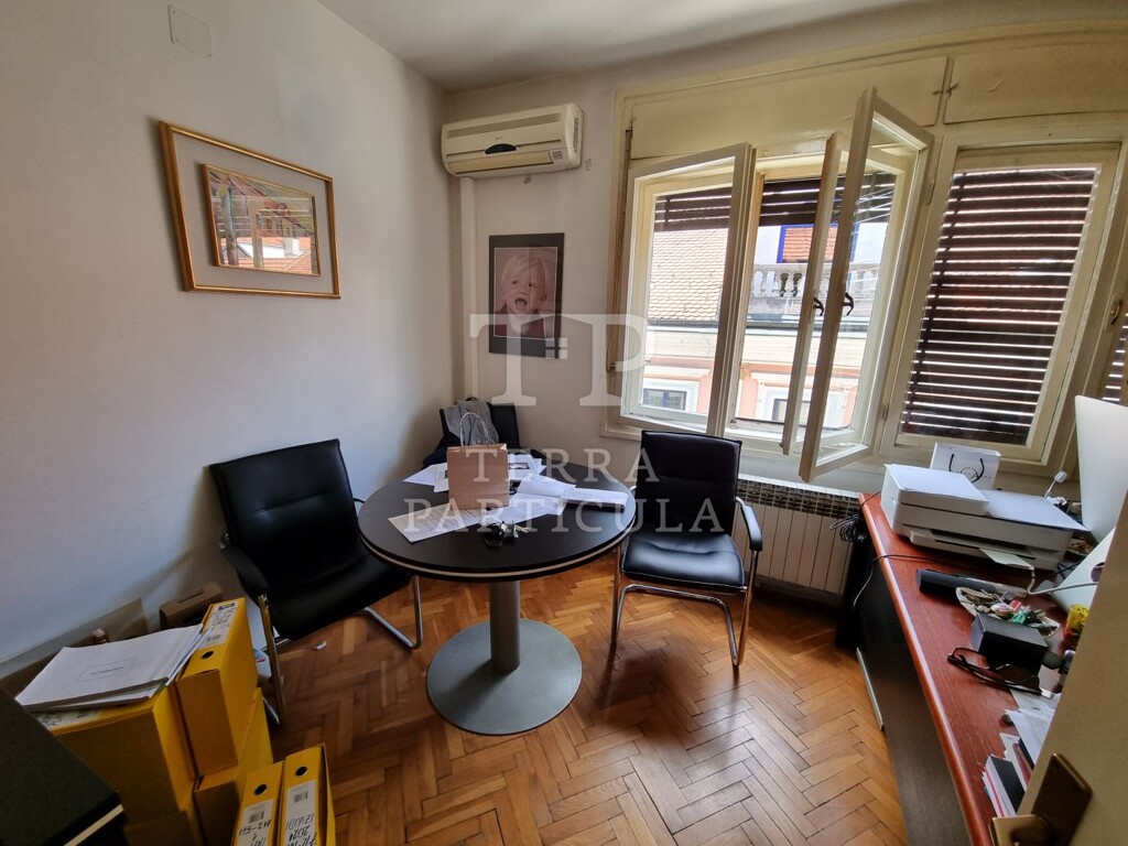 Image 12