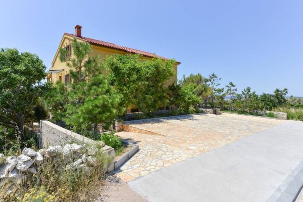 Image 3811830 - 5