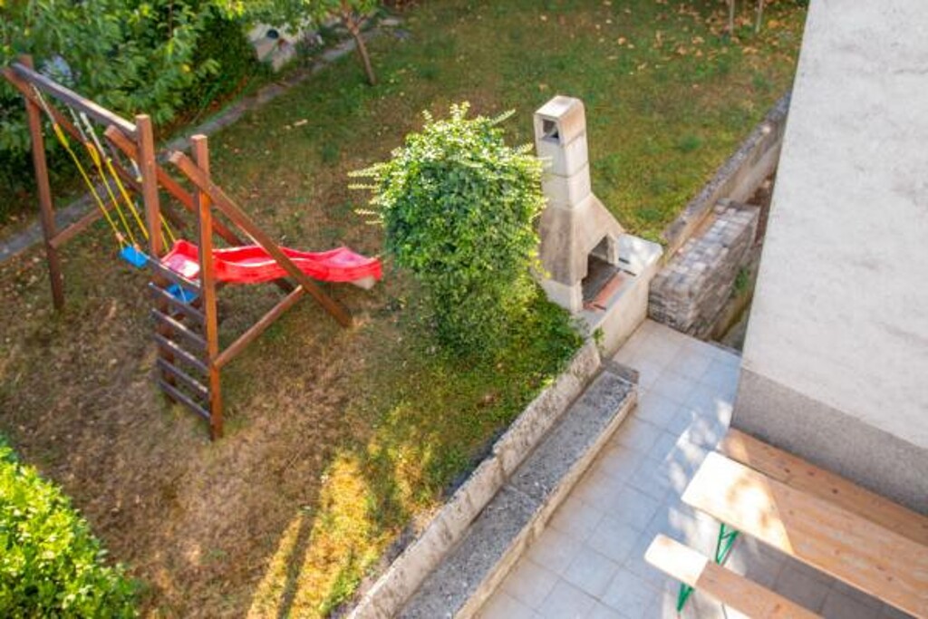 Image 3813931 - 4