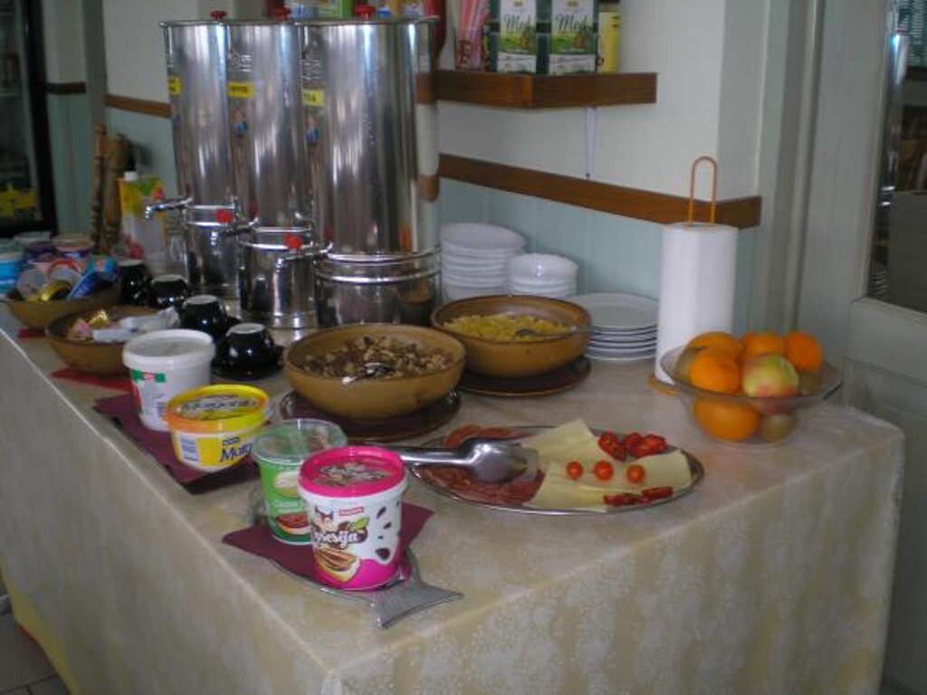 Image 3813434 - 8