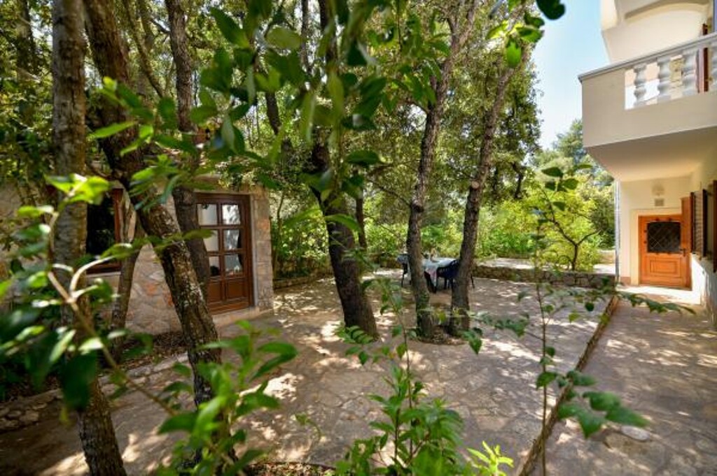 Image 3821703 - 23