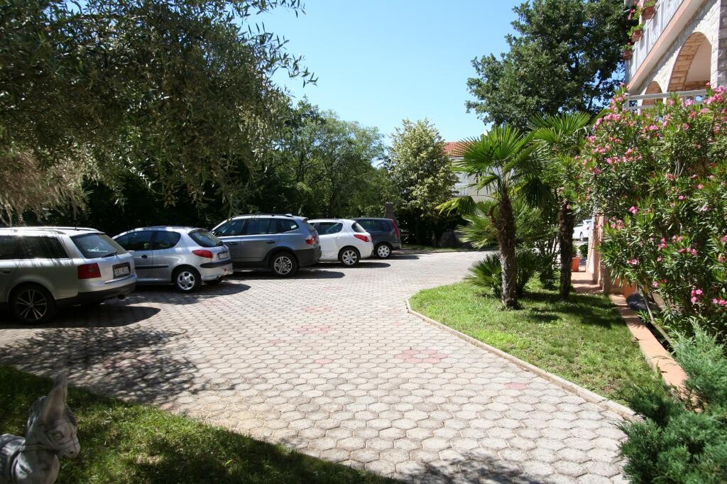 Image 3810719 - 9