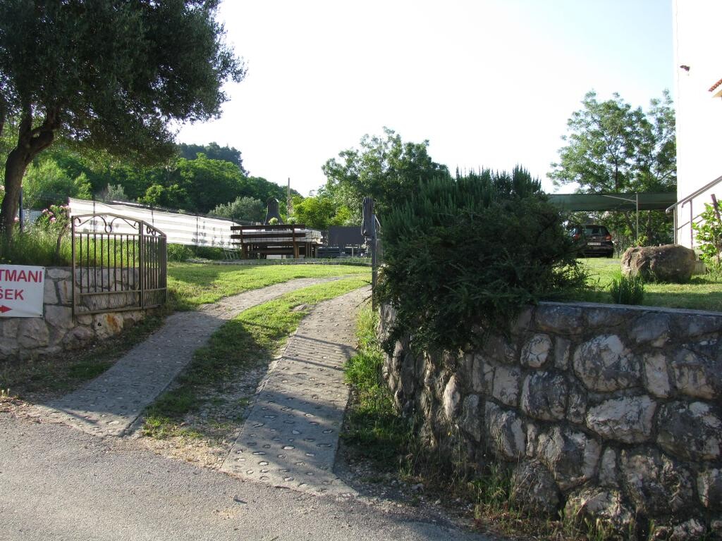 Image 3811712 - 6