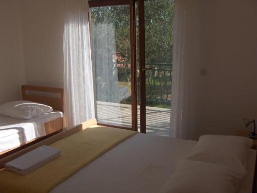 Image 3810741 - 8
