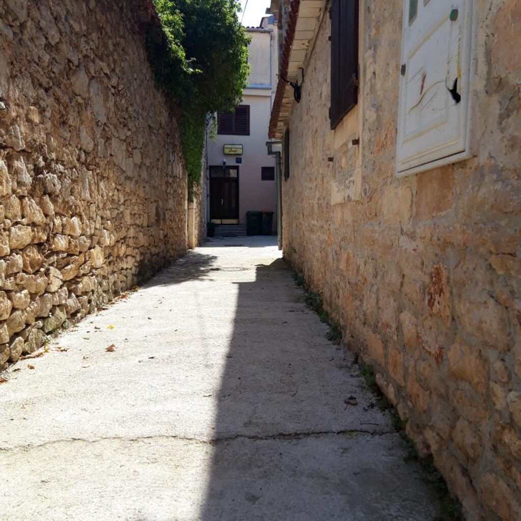 Image 3812844 - 6