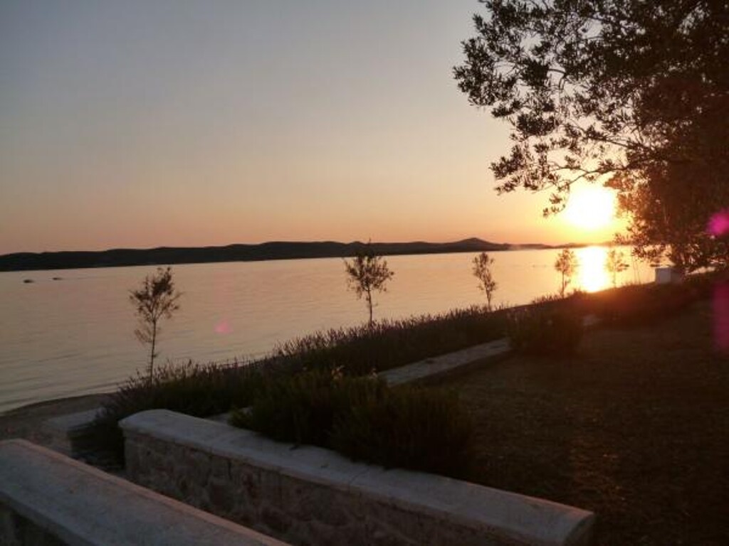 Image 3838561 - 10