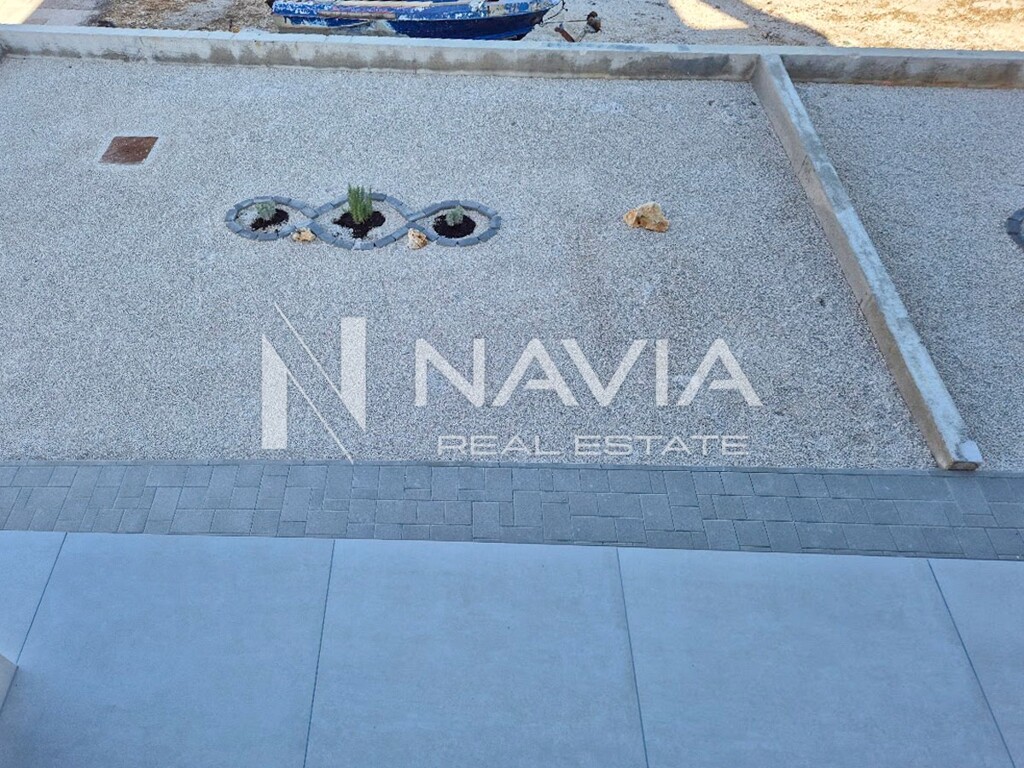 Image 10