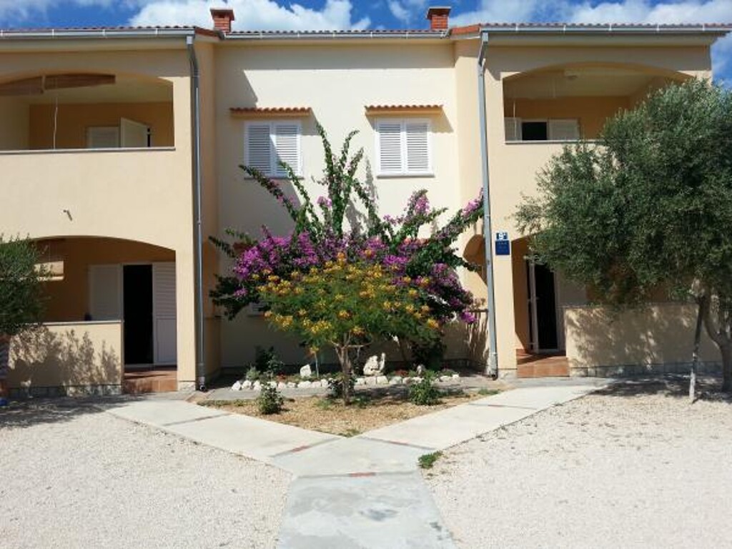 Image 3838506 - 1