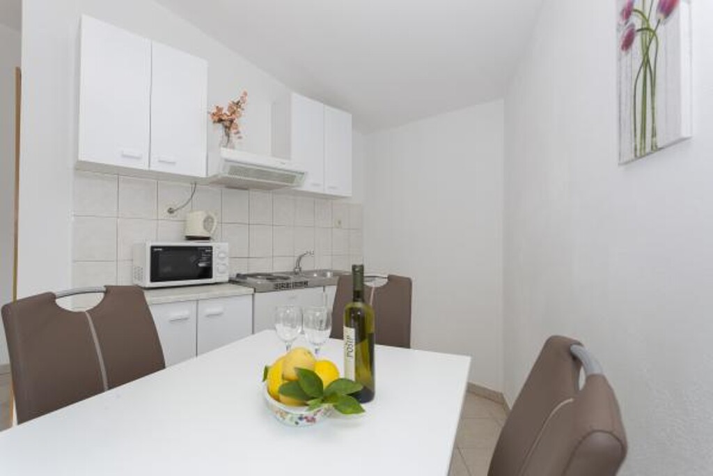 Image 3810810 - 6