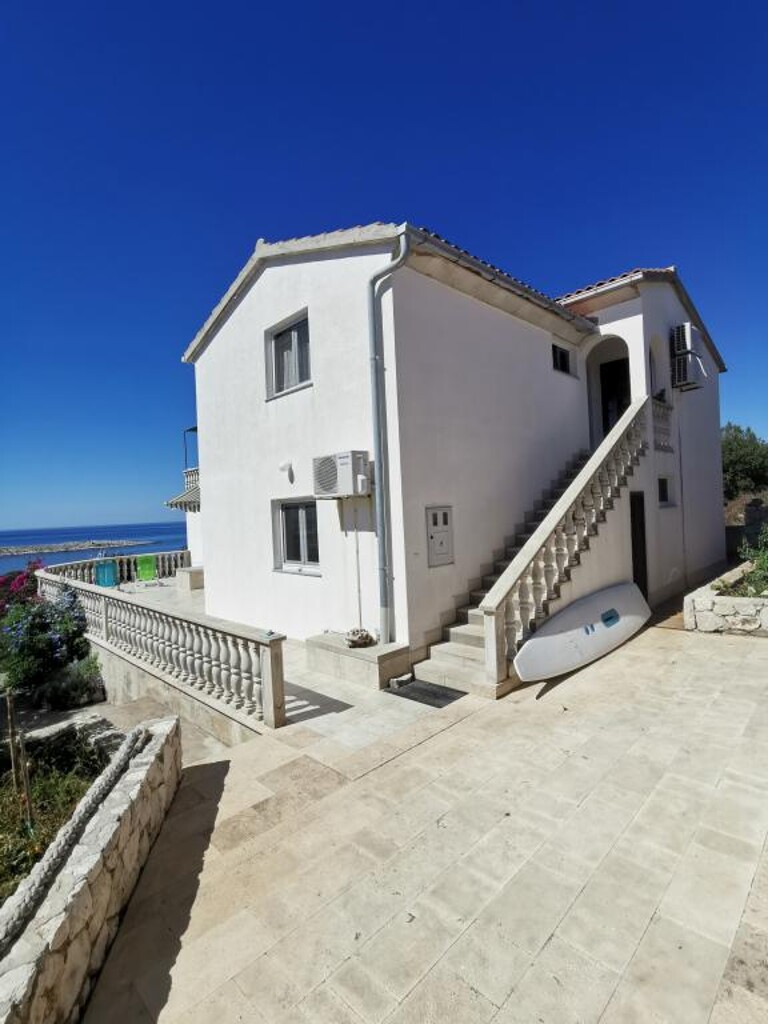 Image 3813415 - 3