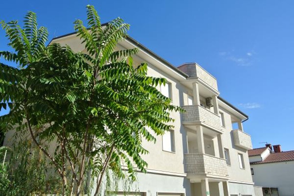 Image 3811850 - 2