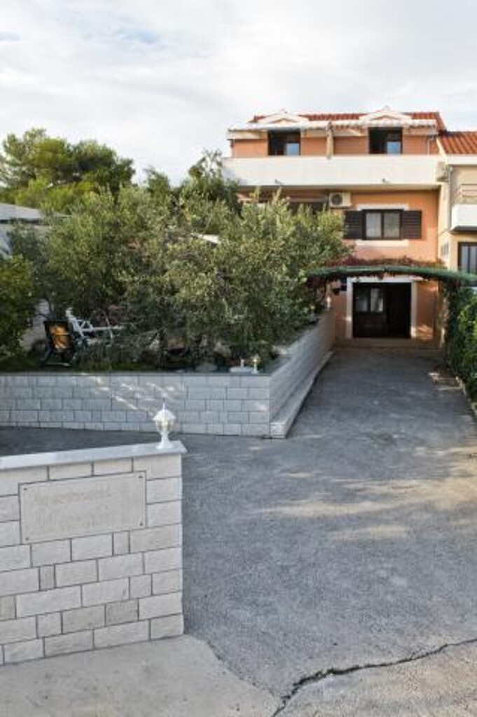 Image 3838636 - 21