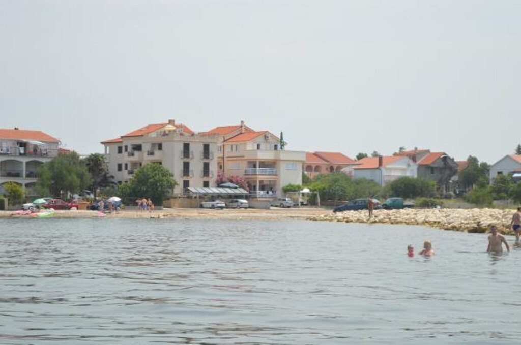 Image 3810544 - 14