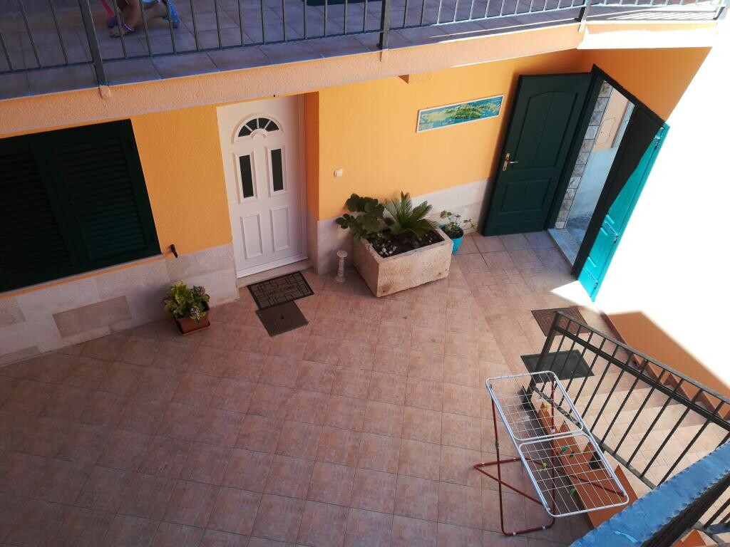 Image 3810860 - 7