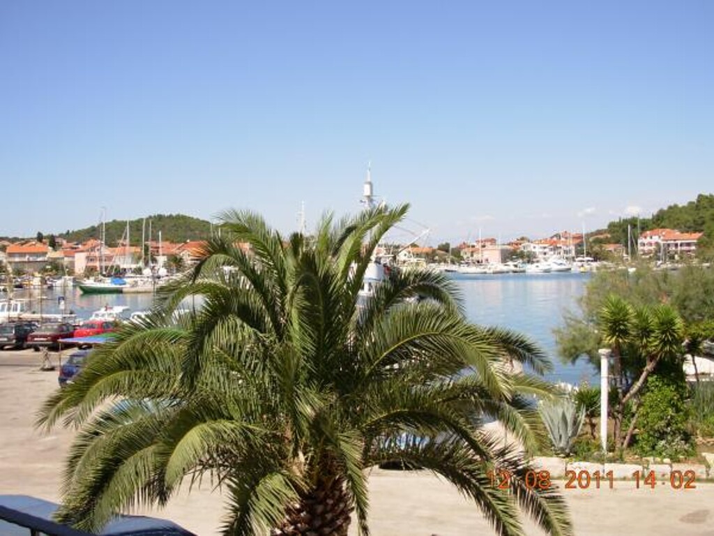 Image 3810860 - 3