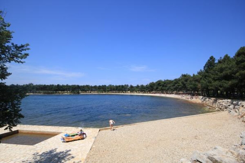 Image 3812886 - 3