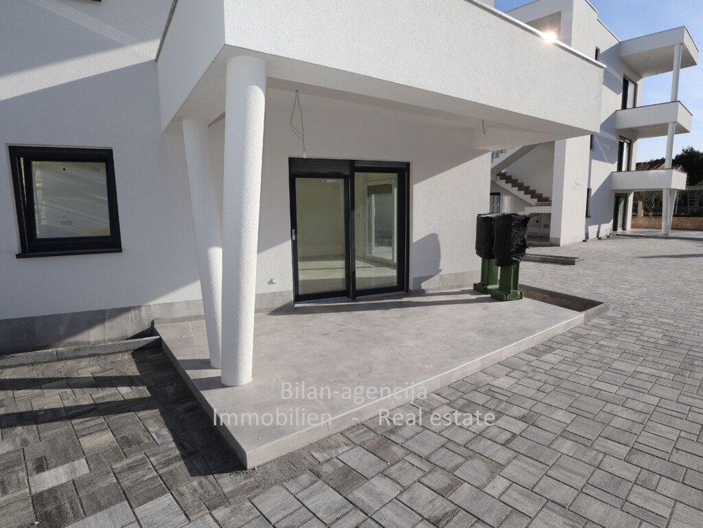 Image 6082449 - 14