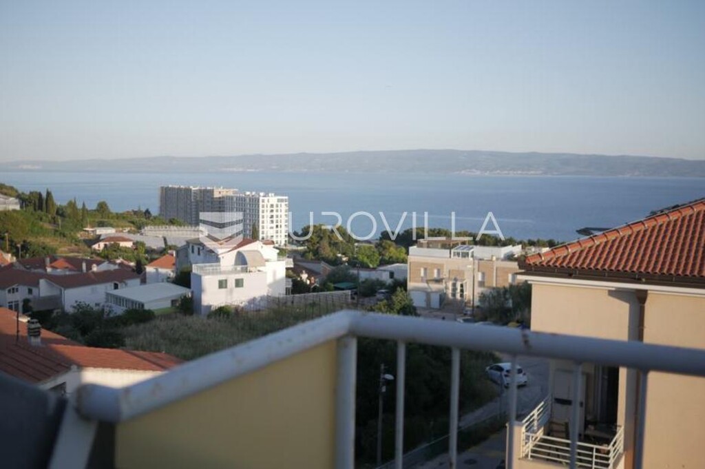 Image 6083850 - 8