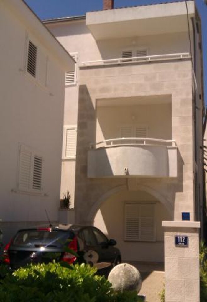 Image 3838583 - 6