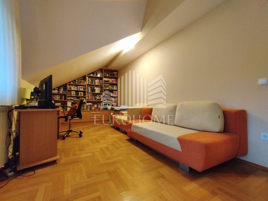 Image 12