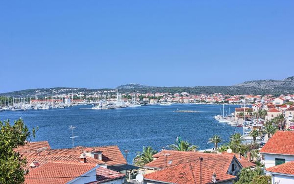 Image 3813557 - 9
