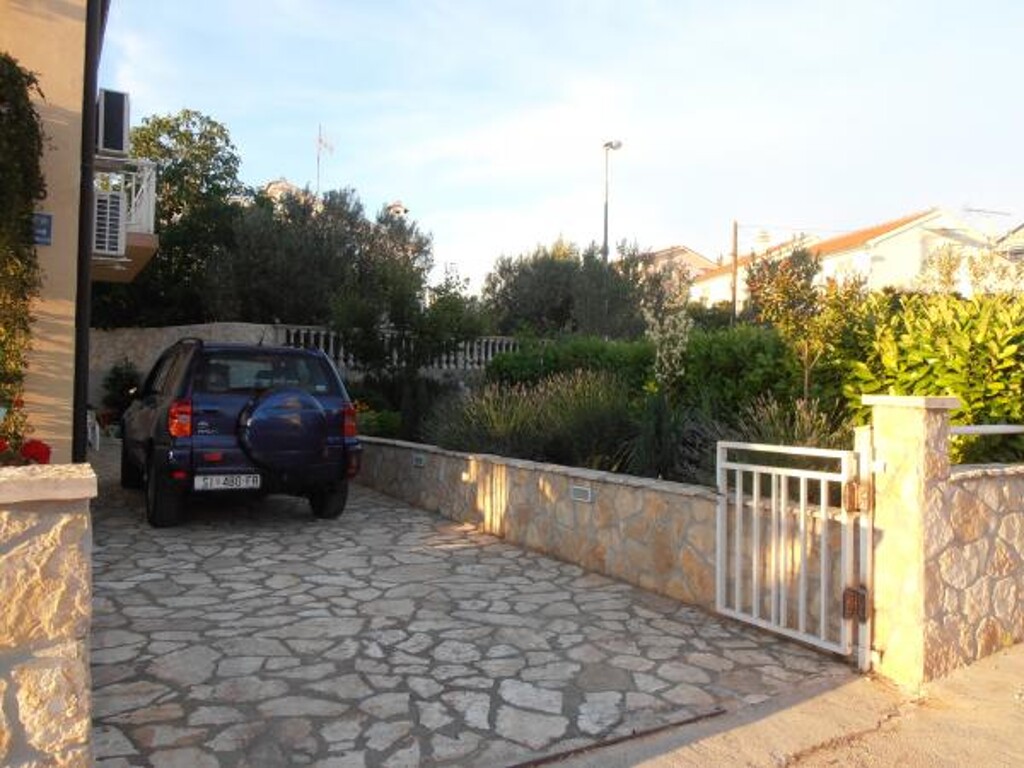 Image 3811373 - 9