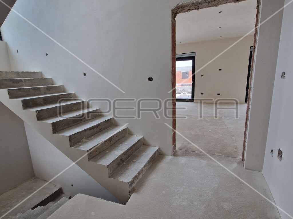 Image 6159100 - 10