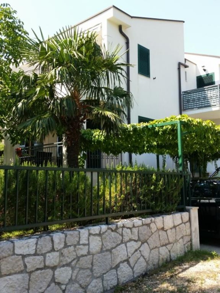 Image 3839131 - 4