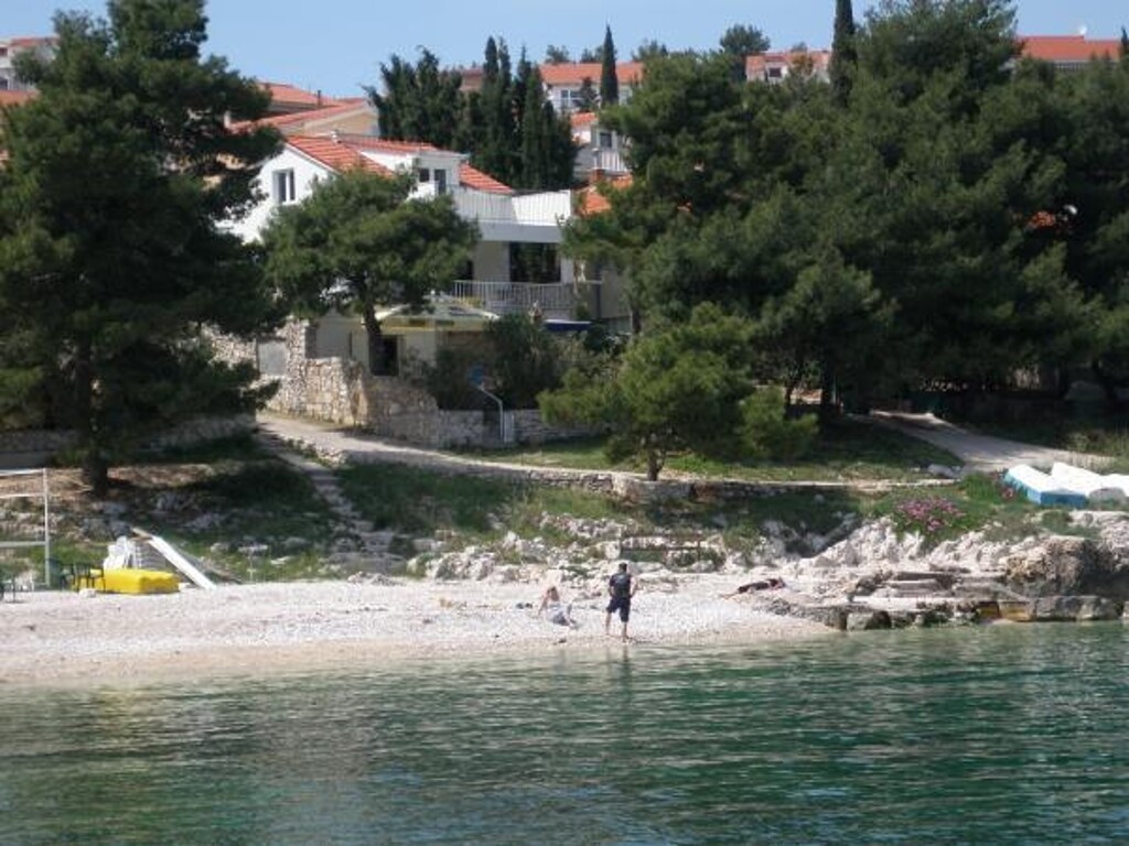 Image 3813592 - 1