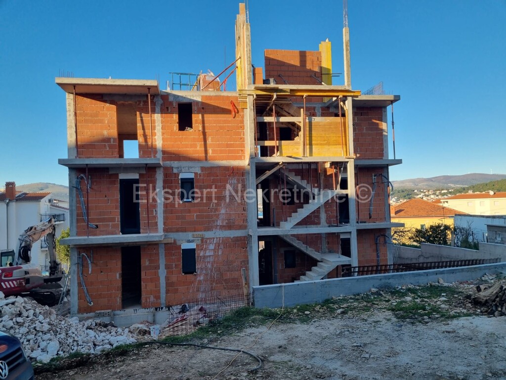 Image 12