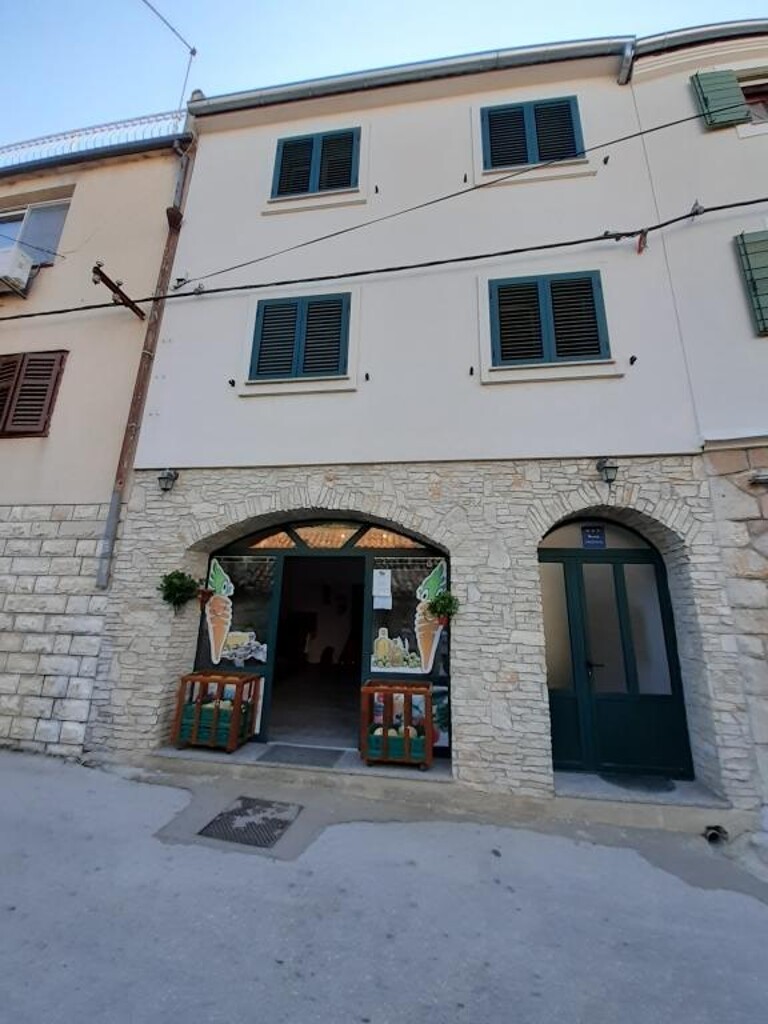 Image 3838641 - 3