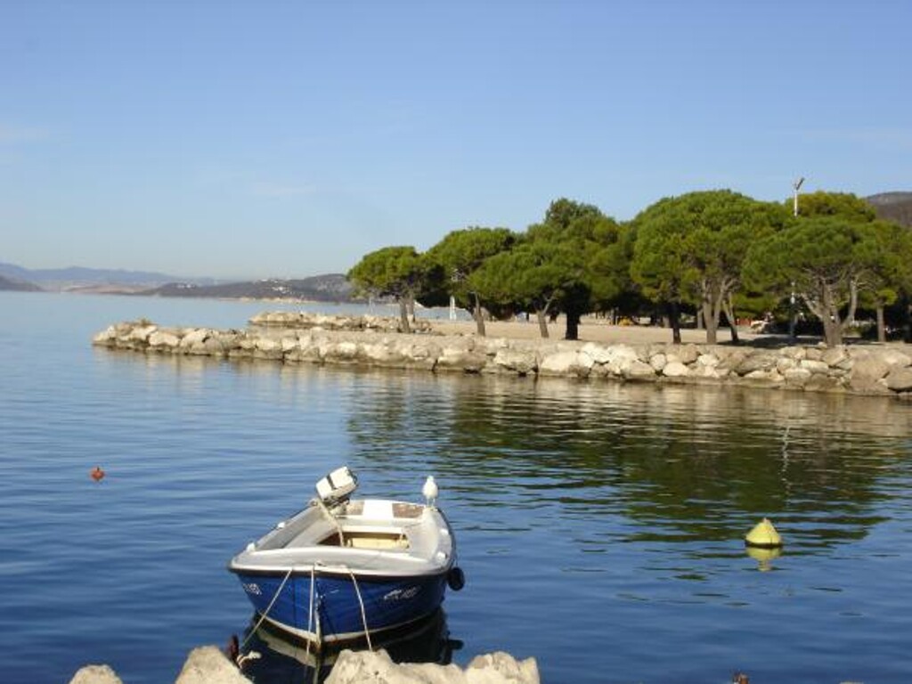 Image 3815077 - 3