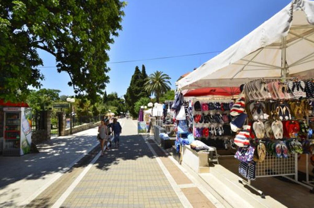 Image 3810965 - 23