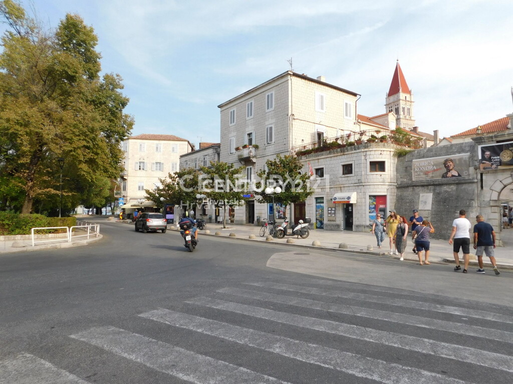 Image 6212537 - 1